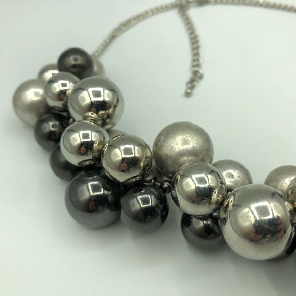 RETRO Silver Tone & Dark Grey Faux Pearl Charm Bead Necklace Festival Party - Picture 12 of 15
